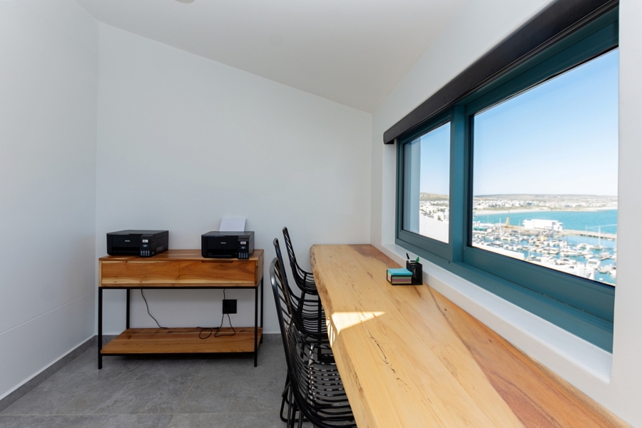 5 Bedroom Property for Sale in Mykonos Western Cape